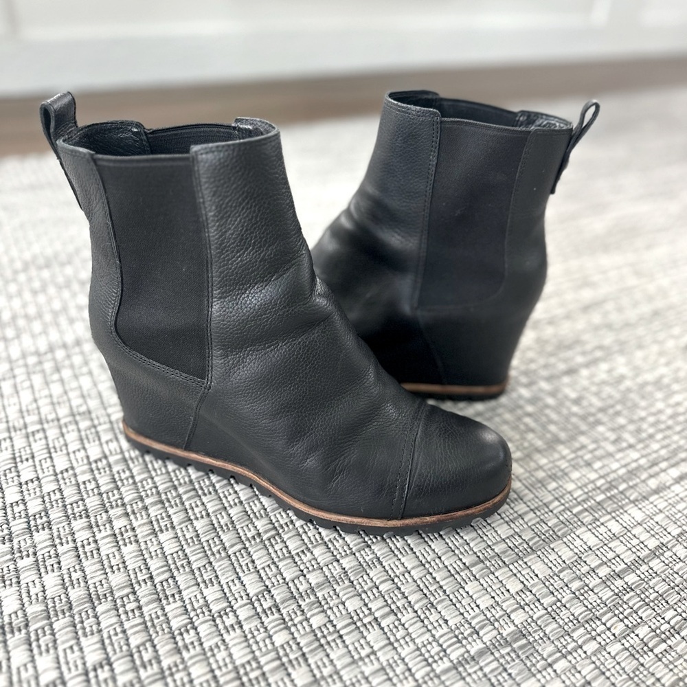 UGG Pax Leather Wedge Bootie Brown Size 10
